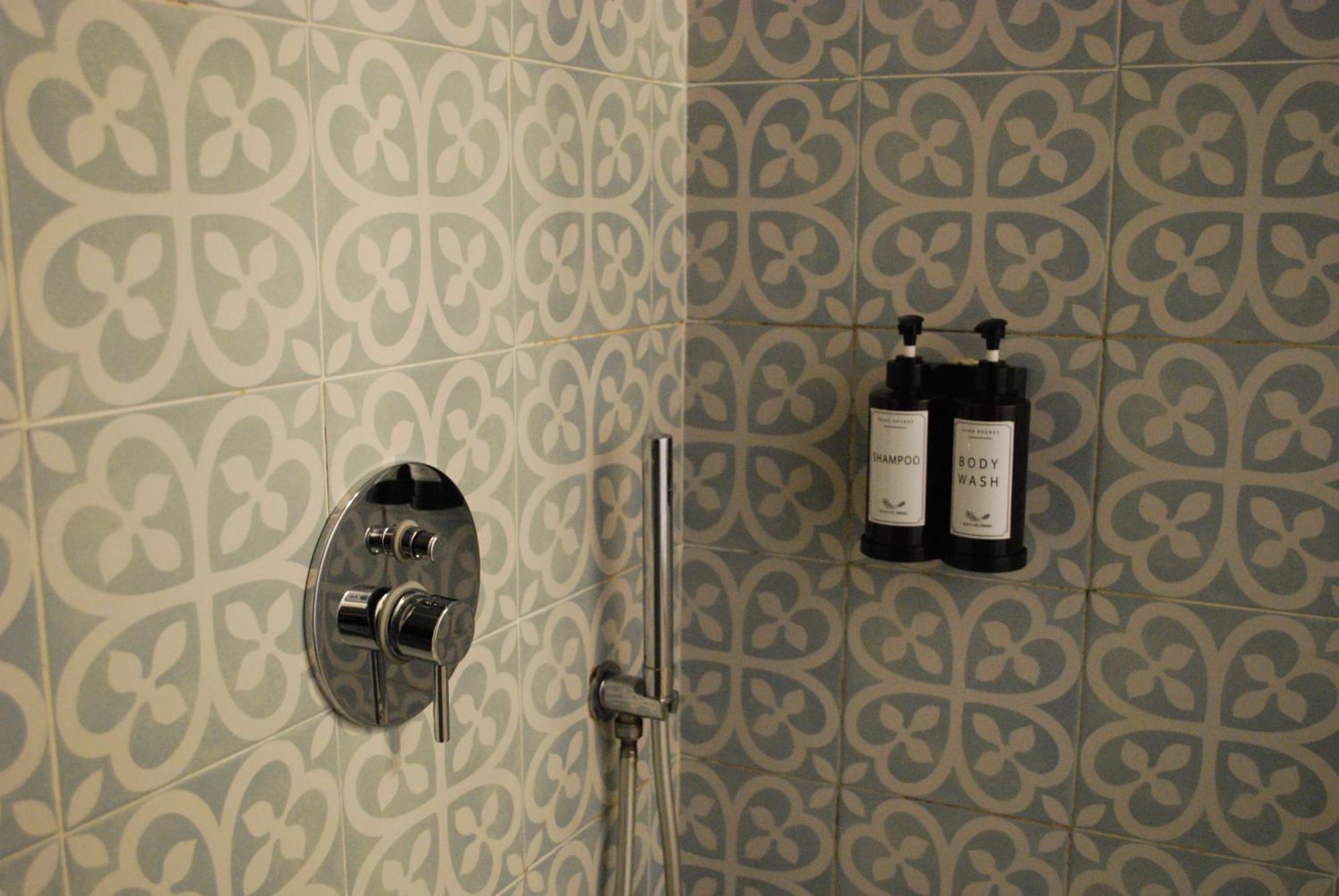 アローナ Le Stanze Di Alicam Bed & Breakfast エクステリア 写真